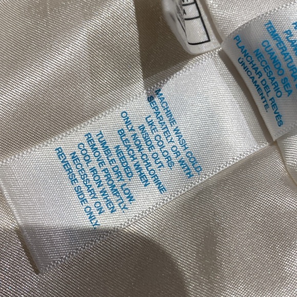 GYMBOREE 2 DRESSES AND WHITE GORGEOUS JACKET SIZE Baby 6-12 . - Picture 11 of 16